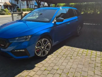 Gebraucht Skoda Octavia First Edition 245 PS (180 kW) 2021 Blau Kombi