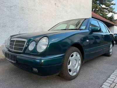 Gebraucht Mercedes E280 204 PS (150 kW) 1997 Grün Limousine