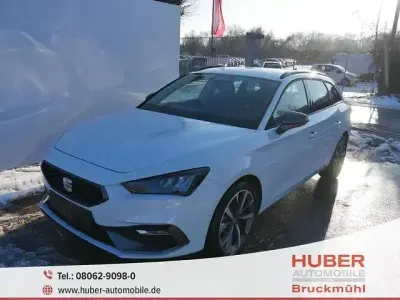 Nowe Seat Leon FR 150 KM (110 kW) 2025 Niebieski Kombi