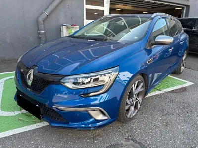 Używany Renault Mégane GrandTour GT 205 KM (150 kW) 2017 Niebieski Kombi
