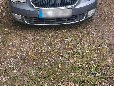 Gebraucht Skoda Superb 160 PS (117 kW) 2012 Silber Limousine