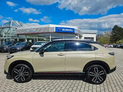 Używany Honda HR-V Advance 107 KM (78 kW) 2022 Beżowy SUV