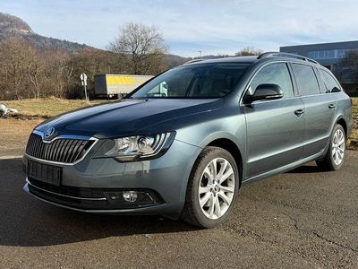 Gebraucht Skoda Superb Elegance 160 PS (117 kW) 2015 Kombi