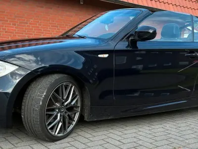 Gebraucht BMW 118 Cabriolet 143 PS (105 kW) 2012 Schwarz Cabrio