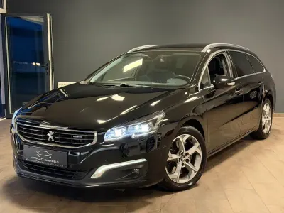 Gebraucht Peugeot 508 SW Allure 179 PS (131 kW) 2015 Perla nera/metallic klarlack Kombi