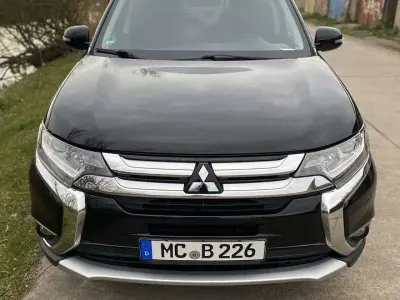 Occasion Mitsubishi Outlander Plus 150 PK (110 kW) 2017 Zwart SUV