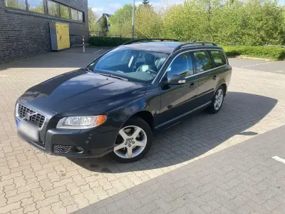 Gebraucht Volvo V70 Summum 205 PS (150 kW) 2010 Blau Kombi