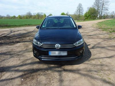 Second-hand VW Golf VII Sound 110 CP (80 kW) 2017 Negru