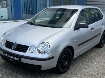 Gebraucht VW Polo Comfortline 64 PS (47 kW) 2003 Silber Limousine