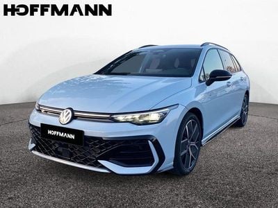 Neu VW Golf VIII R-line 150 PS (110 kW) 2026 Crystal ice blue metallic Limousine