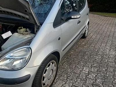 Usata Mercedes A140 85 CV (62 kW) 2004 Argento Berlina