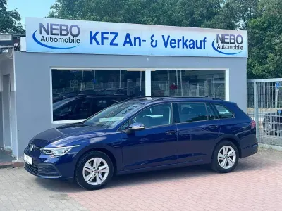 Gebraucht VW Golf VIII Life 131 PS (96 kW) 2021 Blau Kombi