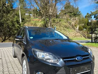 Brugt Ford Focus Trend 105 HK (77 kW) 2013 Sort Stationcar
