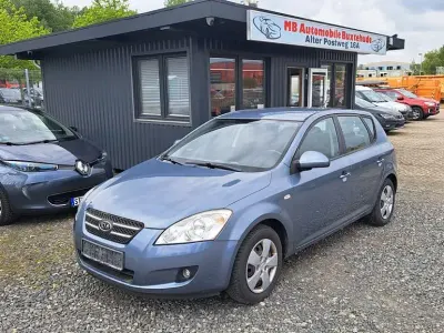 Gebraucht Kia Ceed 109 PS (80 kW) 2008 Blau Kleinwagen