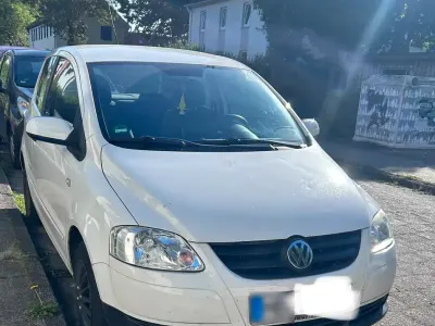 Gebraucht VW Fox 54 PS (39 kW) 2009 Weiß Kleinwagen