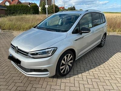 Gebraucht VW Touran IQ Drive 115 PS (84 kW) 2019 Silber Van / Kleinbus