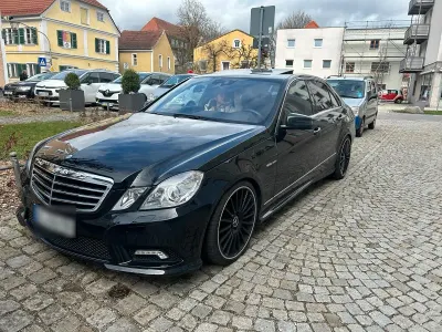 Gebraucht Mercedes E350 AMG 292 PS (214 kW) 2009 Schwarz Limousine
