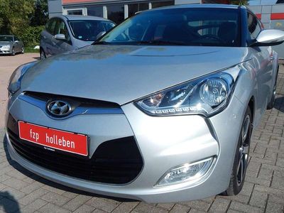Gebraucht Hyundai Veloster Style 140 PS (102 kW) 2011 Sleek silver Kleinwagen