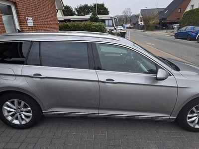 Second-hand VW Passat Comfortline 150 CP (110 kW) 2015 Argintiu Break