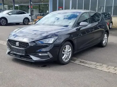 Gebraucht Seat Leon FR 131 PS (96 kW) 2023 Schwarz Limousine