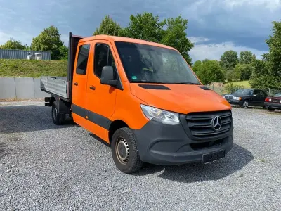 Gebraucht Mercedes Sprinter 143 PS (105 kW) 2020 Orange Van