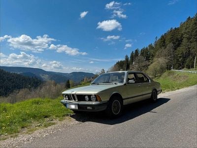 Second-hand BMW 735 218 CP (160 kW) 1981 Verde Berlinǎ