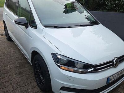 Gebraucht VW Touran IQ Drive 150 PS (110 kW) 2020 Weiß Van / Kleinbus