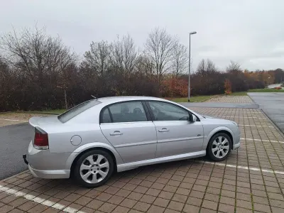 Gebraucht Opel Vectra Edition 140 PS (102 kW) 2006 Silber Limousine