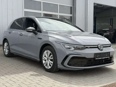 Gebraucht VW Golf VIII R-line 190 PS (139 kW) 2024 Mondsteingrau Limousine