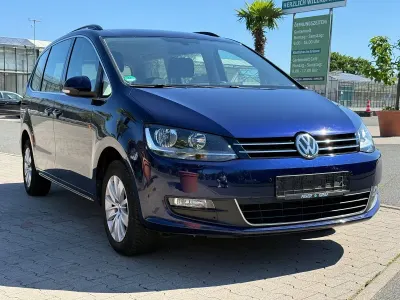 Gebraucht VW Sharan Comfortline 150 PS (110 kW) 2018 Blau Van / Kleinbus