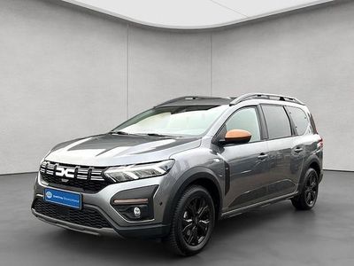 Grau Gebraucht 2024 Dacia Jogger Extreme Van / Kleinbus | 21.980 € (Fairer Preis)