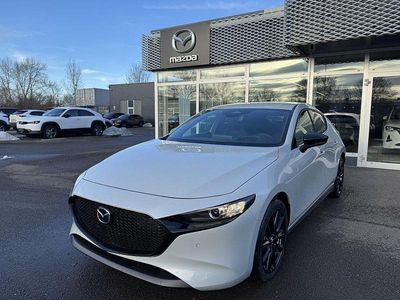 Neu Mazda 3 Homura-Line 140 PS (102 kW) 2025 Weiß Limousine