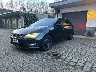 Schwarz Gebraucht 2015 Seat Leon ST FR Kombi | 9.200 € (Guter Preis)