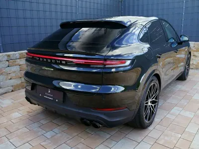 Gebraucht Porsche Cayenne E-Hybrid Coupe 470 PS (345 kW) 2025 Schwarz Coupé