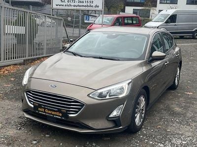 Braun Gebraucht 2019 Ford Focus Titanium Limousine | 13.980 € (Fairer Preis)