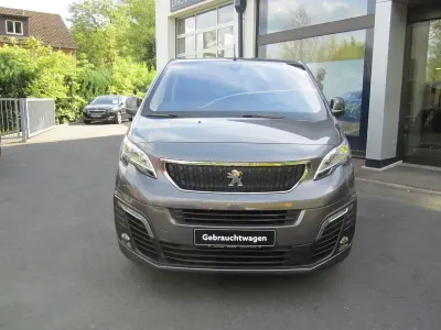 Gebraucht Peugeot Traveller 150 PS (110 kW) 2018 Platinium grau Van / Kleinbus