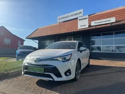 Gebraucht Toyota Avensis Edition-S 147 PS (108 kW) 2016 Weiß Kombi
