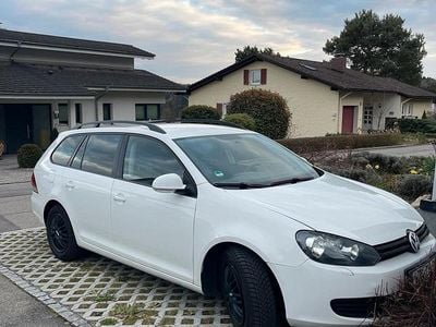 Gebraucht VW Golf VI 102 PS (75 kW) 2010 Weiß Kleinwagen