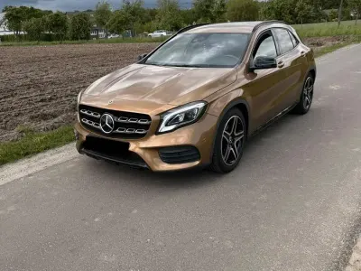 Gebraucht Mercedes GLA220 184 PS (135 kW) 2017 Braun SUV