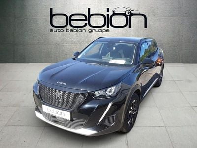 Gebraucht Peugeot e-2008 Allure 100 kW (136 PS) 2022 Schwarz SUV