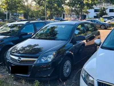 Gebraucht Opel Astra 90 PS (66 kW) 2009 Schwarz Limousine