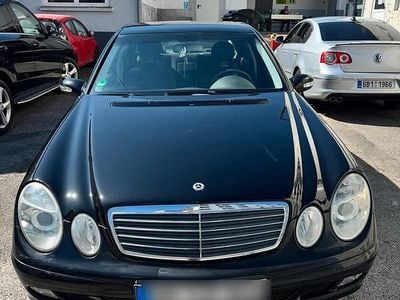 Mercedes E200