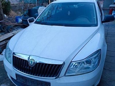 Gebraucht 2012 Skoda Octavia Elegance Kombi | 2.222 €