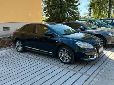 Second-hand Suzuki Kizashi 178 CP (130 kW) 2010 Negru Berlinǎ