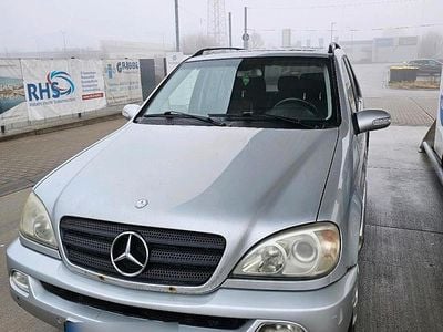 Gebraucht Mercedes ML270 163 PS (119 kW) 2005 Silber SUV