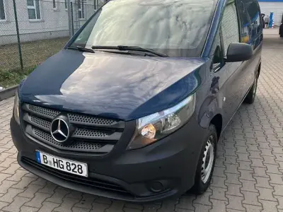 Gebraucht Mercedes Vito 140 PS (102 kW) 2019 Blau Van