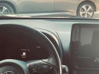 Gebraucht Toyota Yaris Cross Elegant 92 PS (67 kW) 2022 Grau SUV