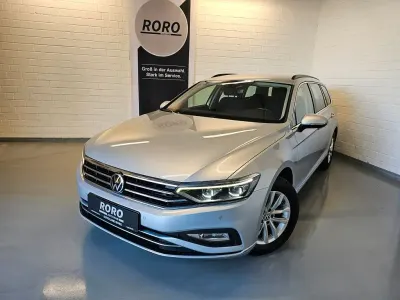 Gebraucht VW Passat Business 150 PS (110 kW) 2022 Gelb Kombi