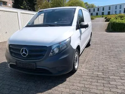 Używany Mercedes Vito 115 KM (84 kW) 2016 Biały Van