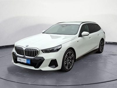 Weiß Gebraucht 2024 BMW 520 M Sport Kombi | 46.990 € (Fairer Preis)